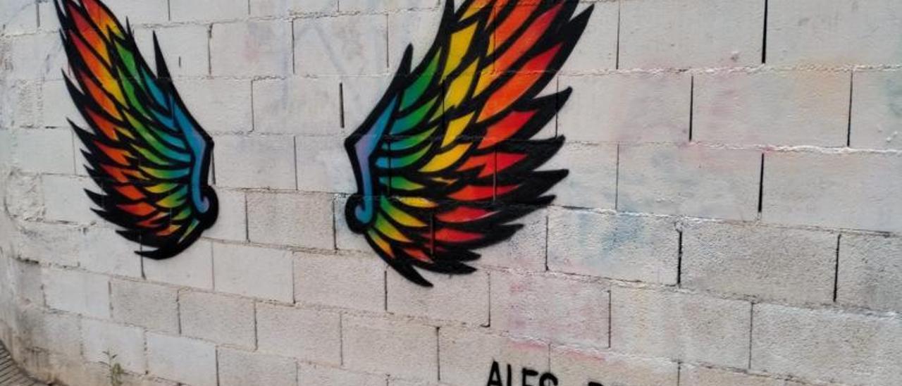 El mural «Ales de llibertat» antes de ser emborronado. | LEVANTE EMV