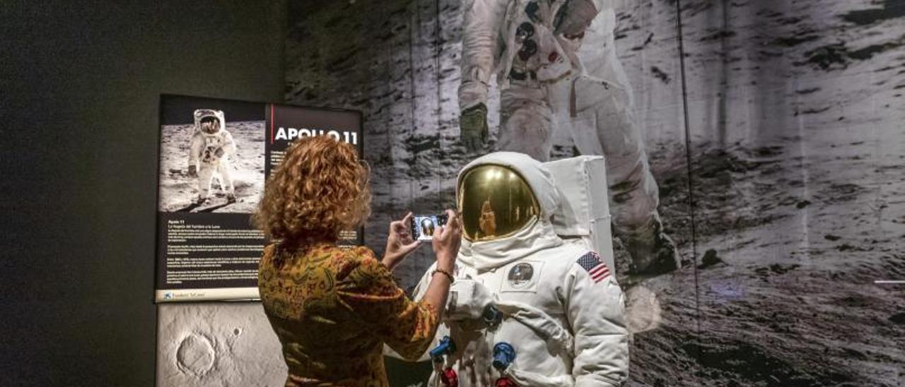 Uno de los trajes de astronauta que se pueden ver en la exposición de CaixaForum Palma.