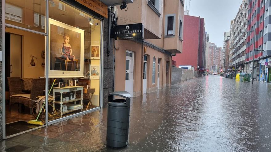 Inundaciones en Avilés por los fuertes aguaceros