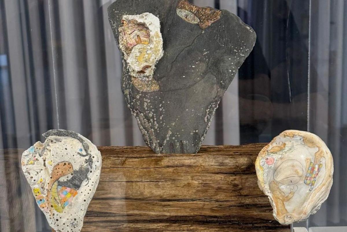 De esquerda a dereita, as súas obras «Pedra Furada», «Hatshepsut» e «Chantal-nas-suas». | FdV