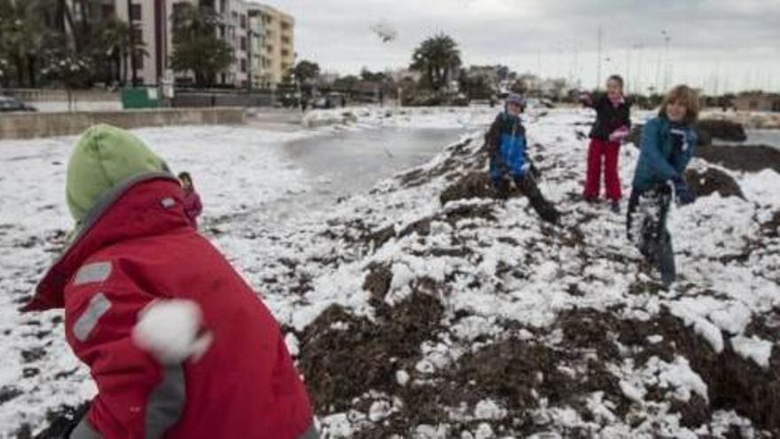 Más de 33.000 niños de 26 municipios se quedan sin clase