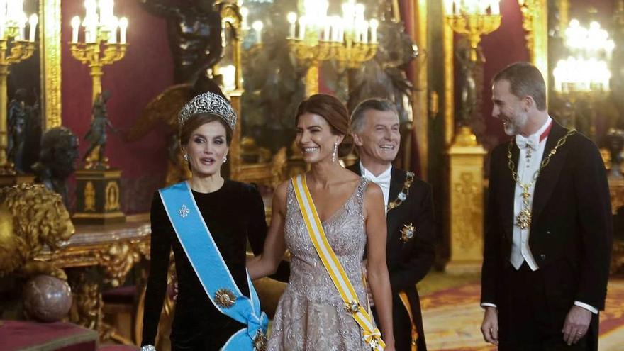 Los Reyes, Mauricio Macri y Juliana Awada, en el Palacio Real.