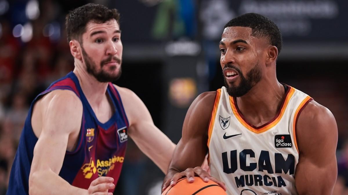 Darío Brizuela, junto a David DeJulius en un partido de la Liga Endesa
