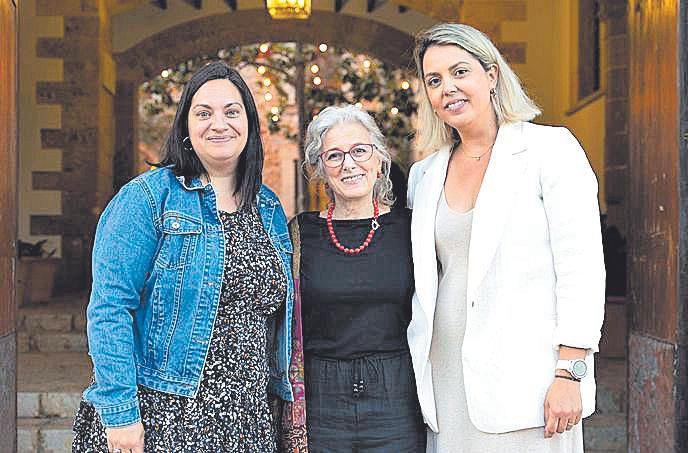 Juani Expósito, Isabel Román y Aina Mir.