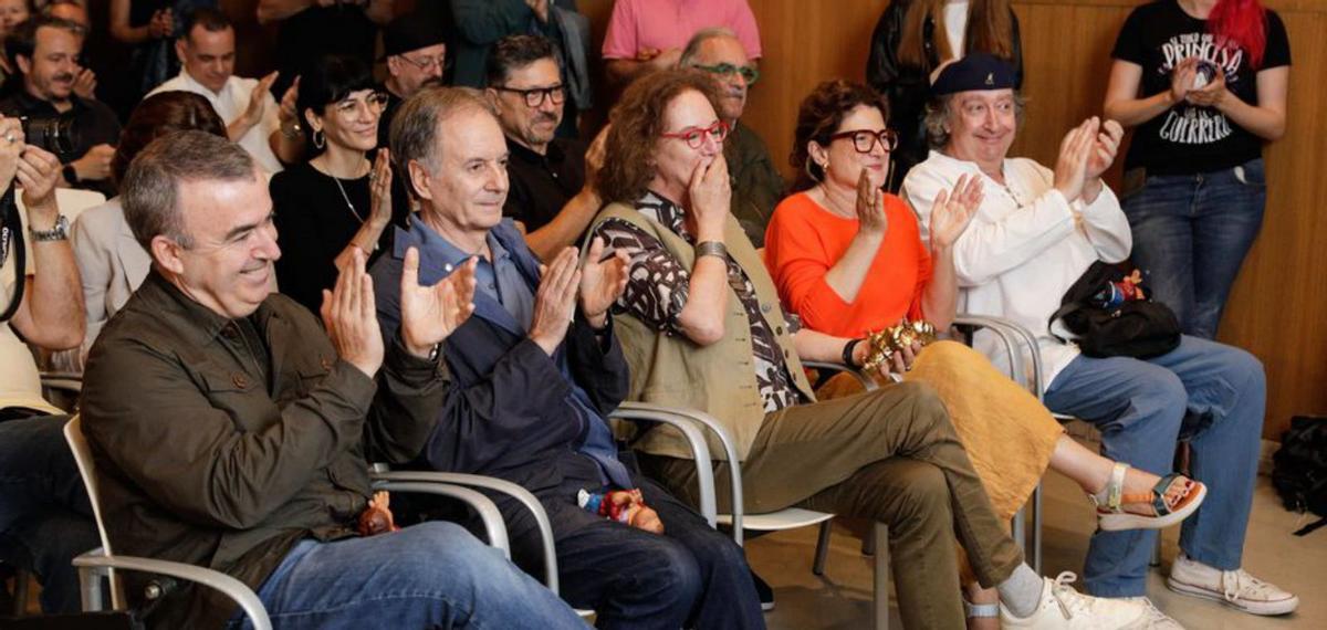 Por la izquierda, Lorenzo Silva, Antonio Soler, Empar Fernández, Victoria González y Paco Gómez, durante la entrega de premios. | Juan Plaza