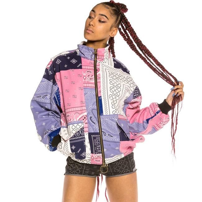 chaqueta 'bomber' patchwork, de las rebajas de Grimey