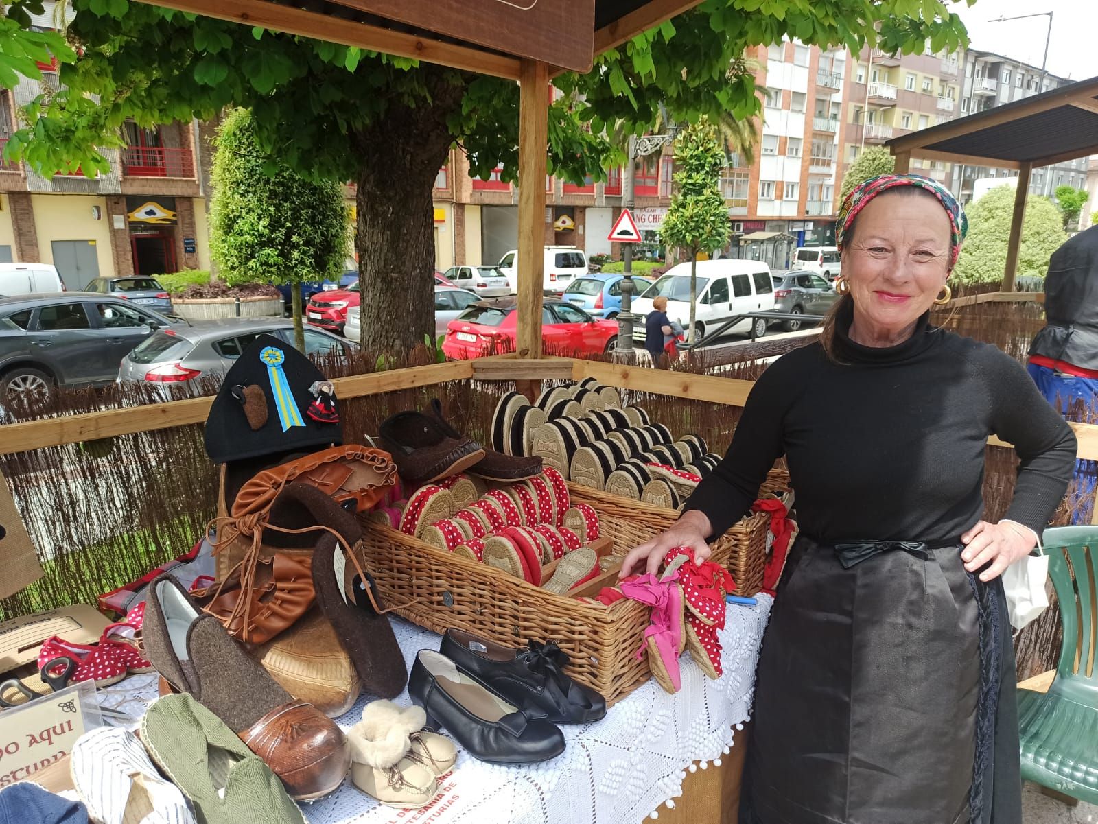 Llanera tiene mucho oficio: así son las demostraciones en vivo en el mercado tradicional de San Isidro