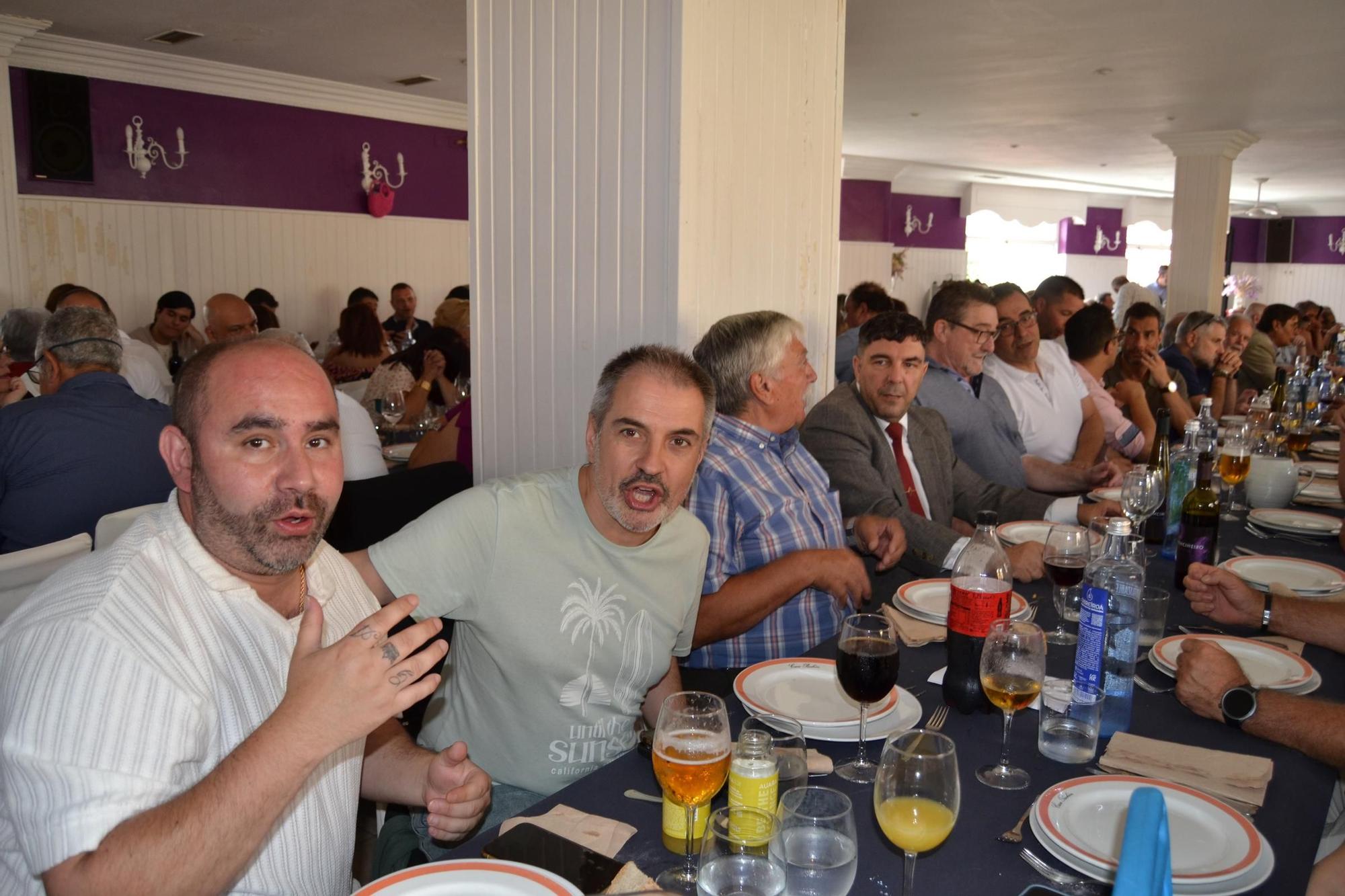 Más de 170 personas homenajean a Primitivo Aliste, sargento de la Guardia Civil de Rianxo durante 15 años