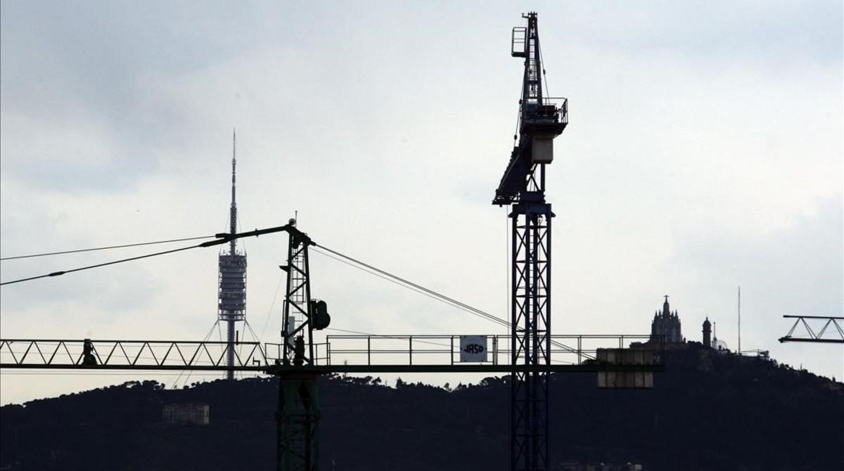 fcasals10385226 barcelona 21 4 2009 gruas construccion obras foto josep garc160826185407