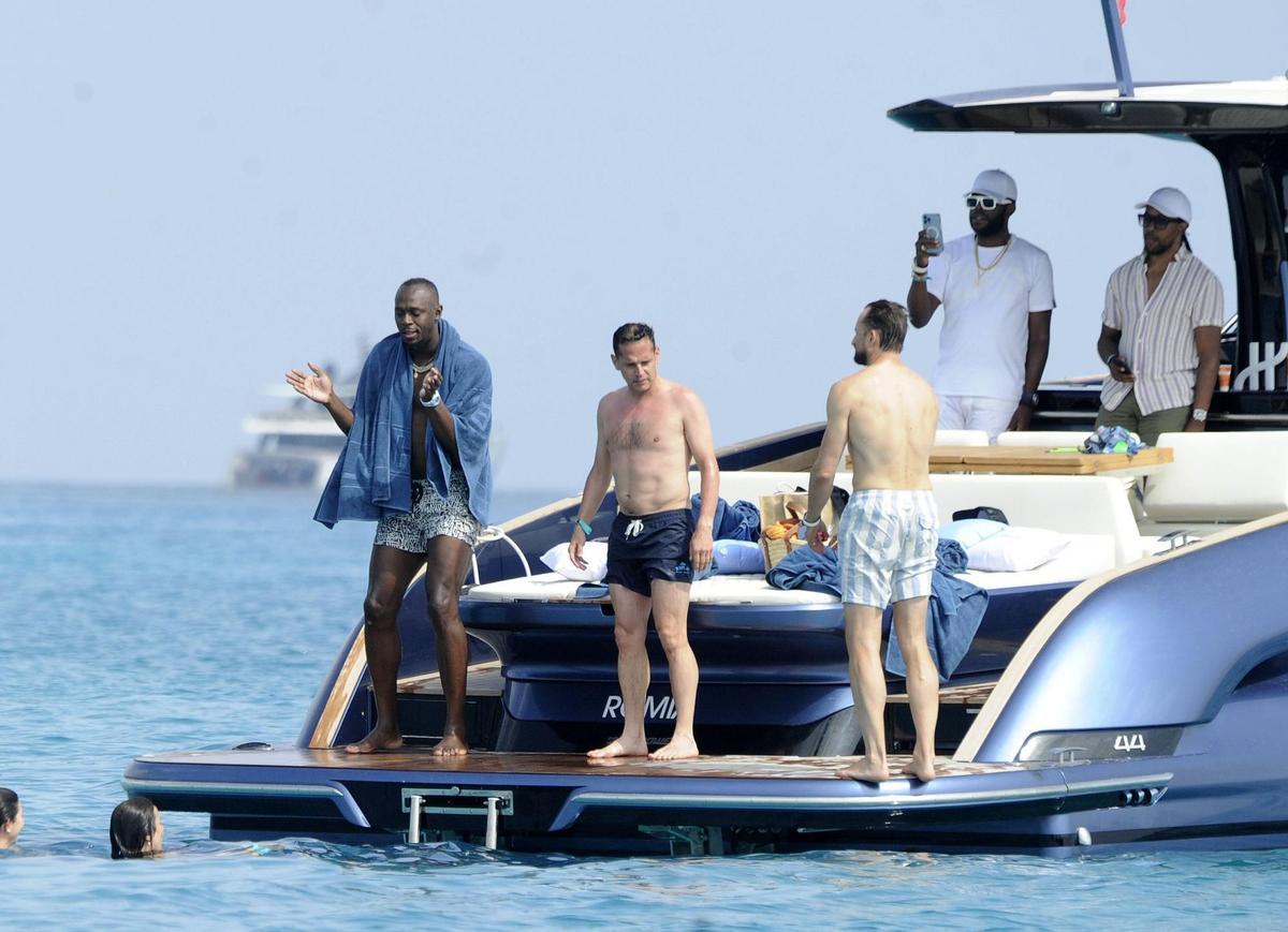 El exatleta jamaicano Usain Bolt disfruta del mar y la noche de Ibiza y Formentera