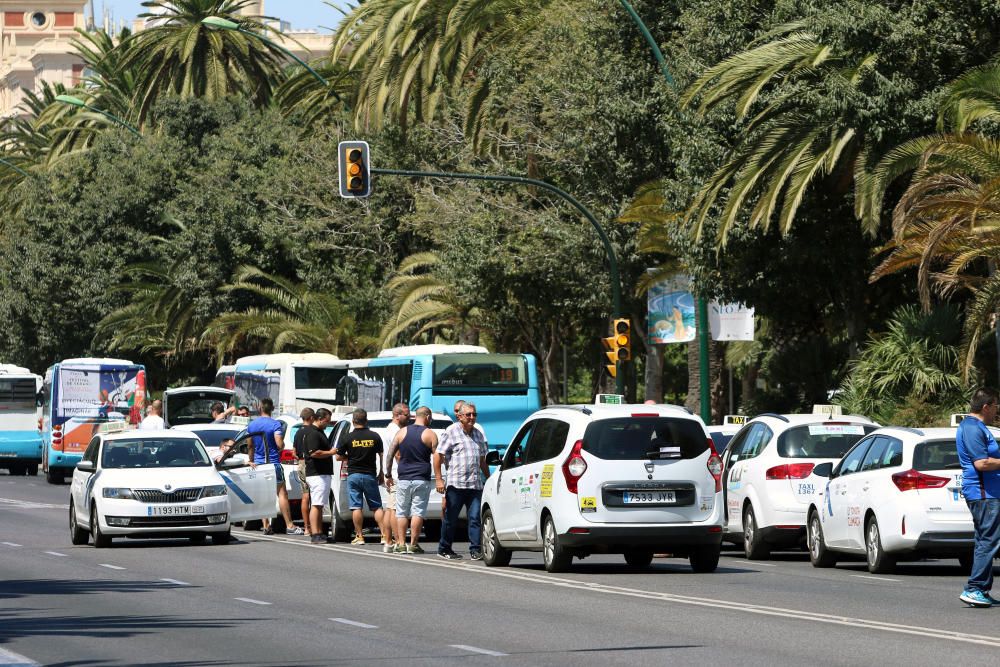 Este martes, los taxistas han continuado con sus movilizaciones