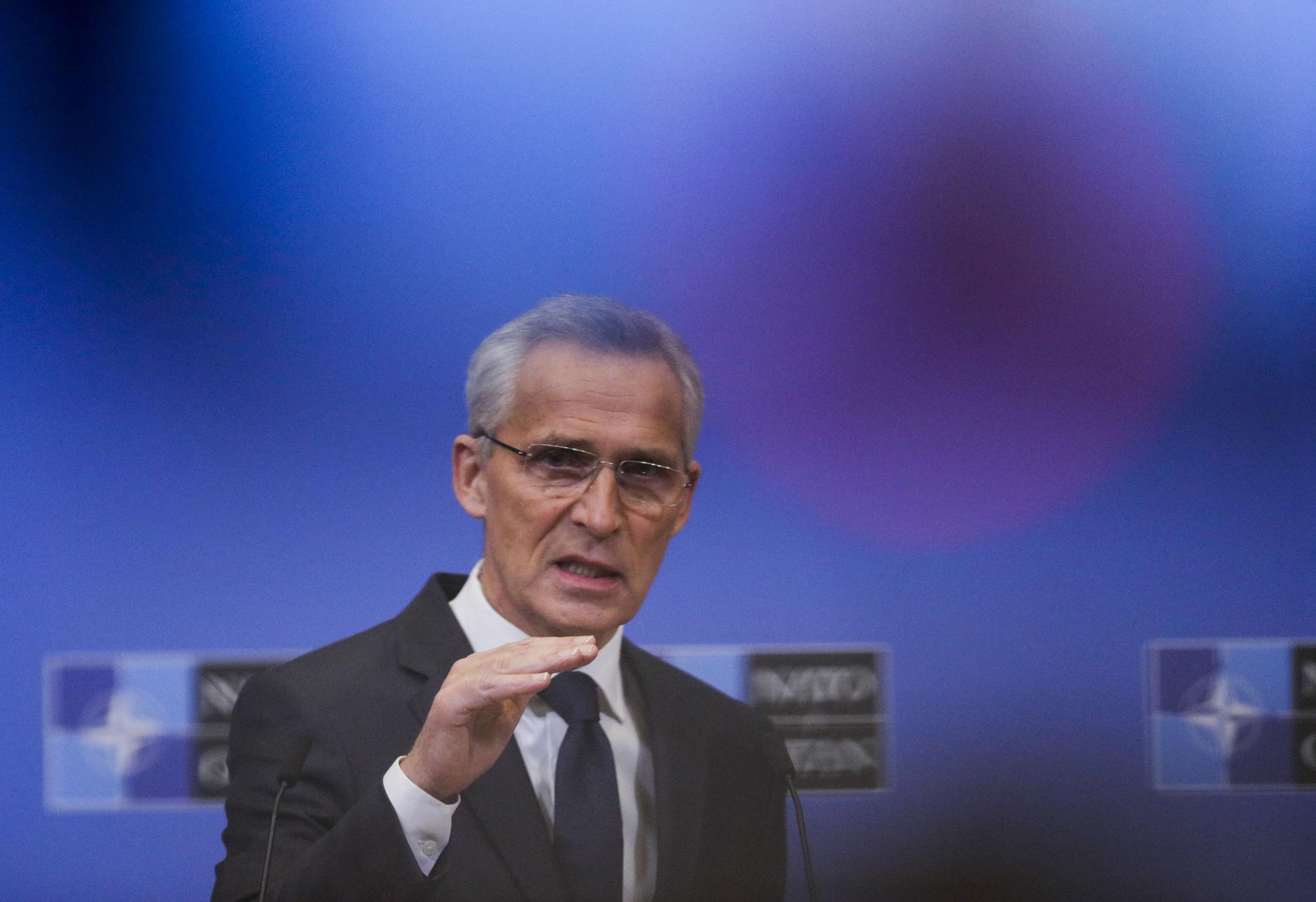 El secretario general de la OTAN, Jens Stoltenberg, tras la reunión de embajadores ante la alianza celebrada ayer en Bruselas.