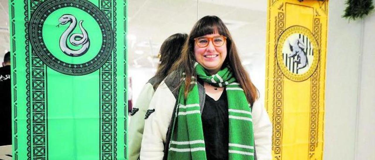 Bea M. Arranz, amb la seua bufanda de la casa Slytherin, aquest dissabte a Sant Antoni.