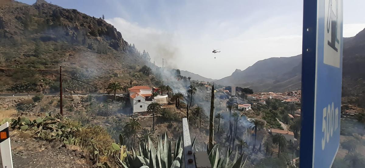 Incendio forestal en Fataga Incendio forestal en Fataga