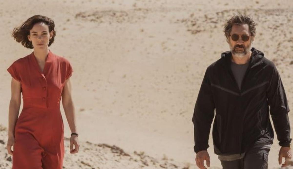 Victoria Luengo y Javier Bardem en 'El ser querido'.