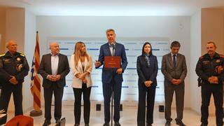 Parlon y Albiol exhiben sintonía para combatir las ocupaciones, la multirreincidencia y la presencia de armas en las calles de Badalona
