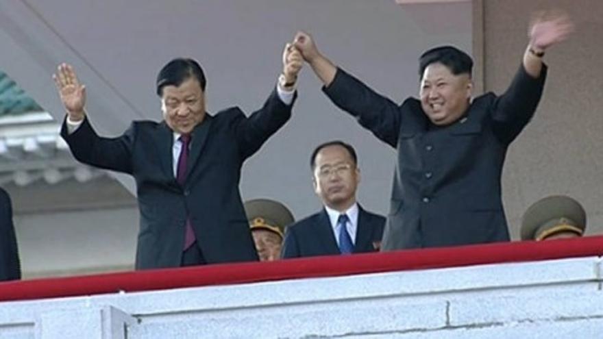 Corea del Norte exhibe su poderío bélico