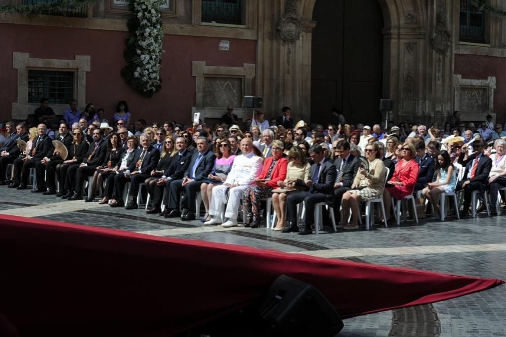 Coronación de la Virgen de la Soledad en la plaza Belluga