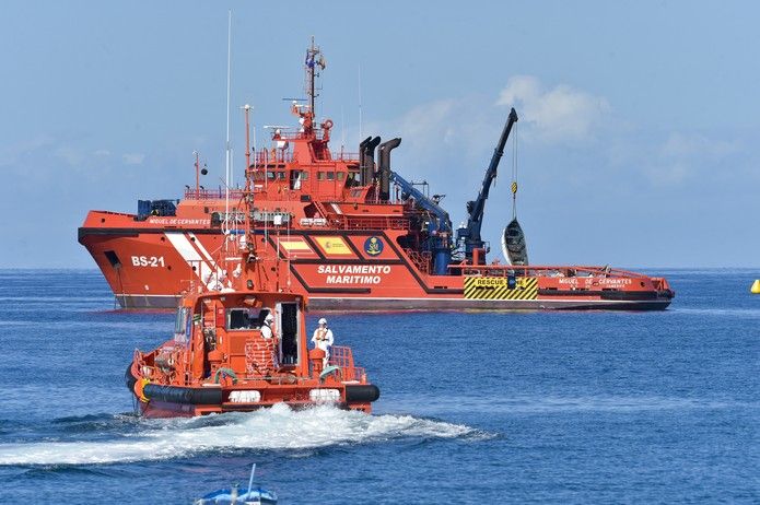 Llegada de inmigrantes al muelle de Arguineguín