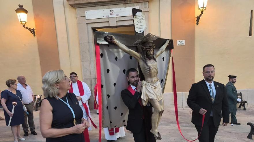 L'Alcora célèbre 325 ans de ferveur envers le Christ du Calvaire avec une procession massive