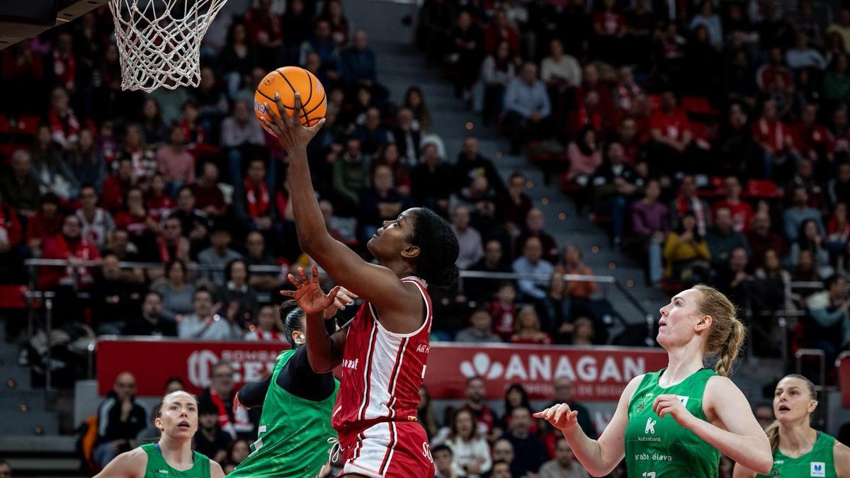 Fingall, a punto de anotar en el duelo ante el Araski