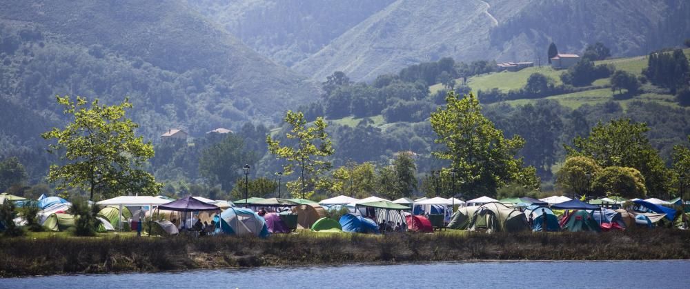 Ambiente previo al día de las piraguas en Ribadesella