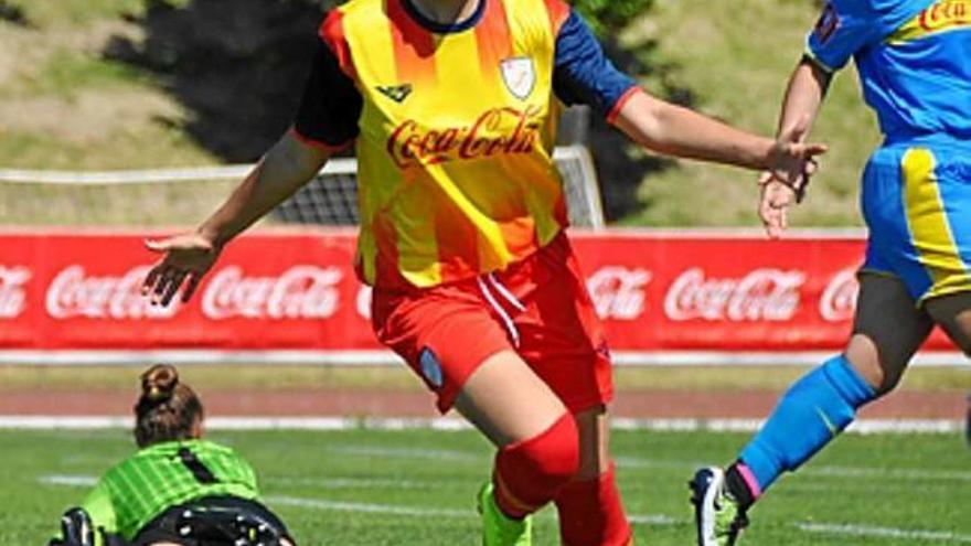 Anna Bernadí celebrant el gol