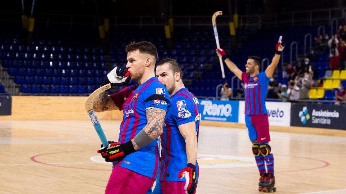 El Barça celebra la victoria en el Palau