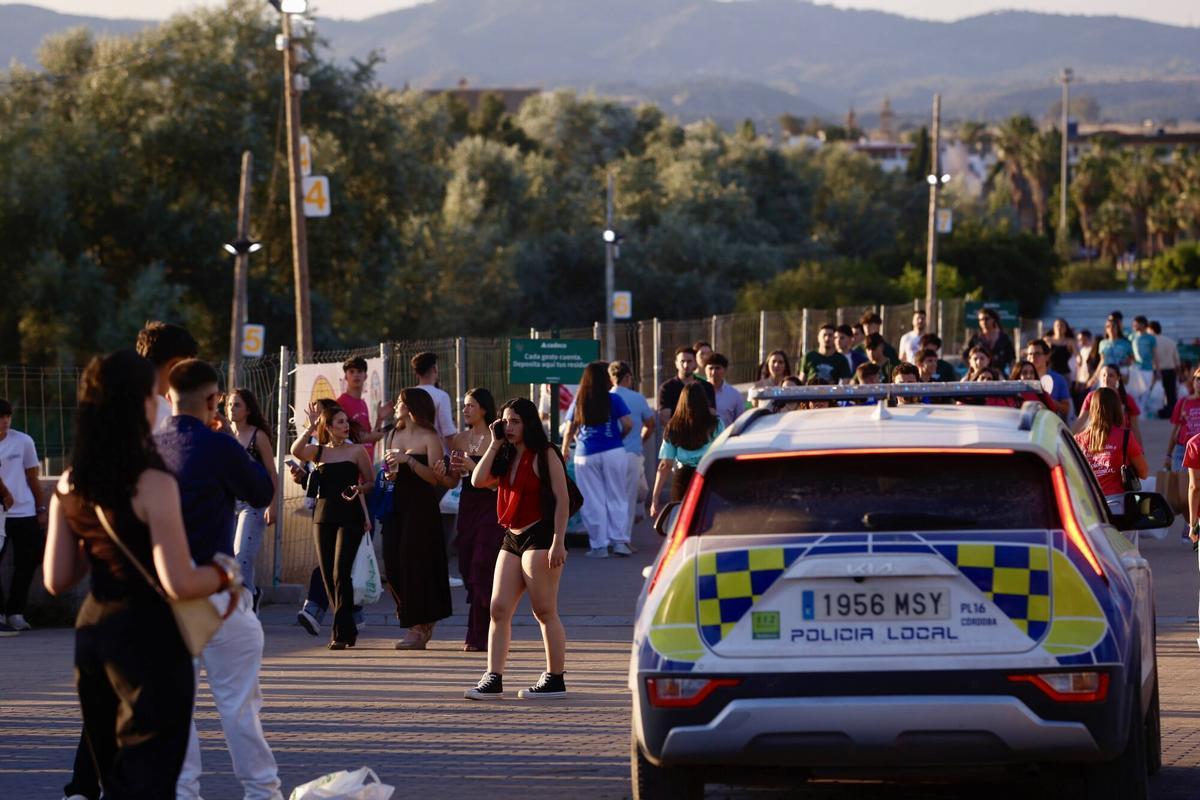 El botellón vuelve a tomar el Balcón del Guadalquivir en Córdoba el miércoles de Feria