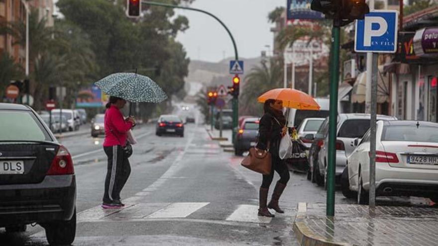 La semana llega con lluvias generalizadas y descenso de temperaturas