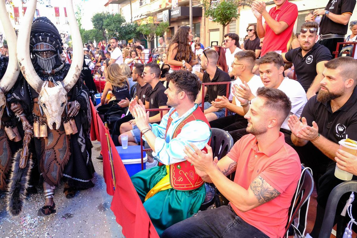 Búscate en los últimos años en las tribunas de Moros y Cristianos de Villena