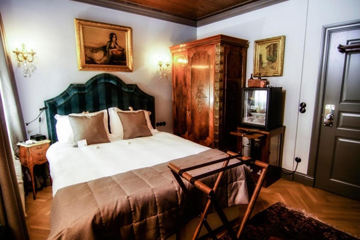 Faik Pasha Hotel