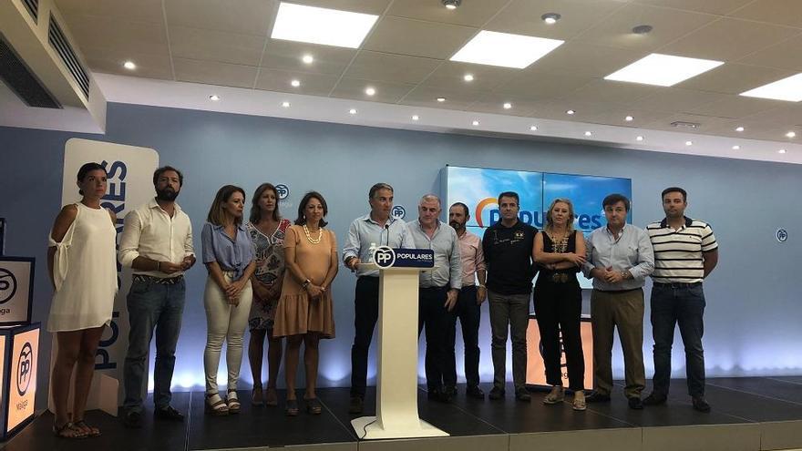 Elías Bendodo junto al Comité de Dirección del Partido Popular en Málaga