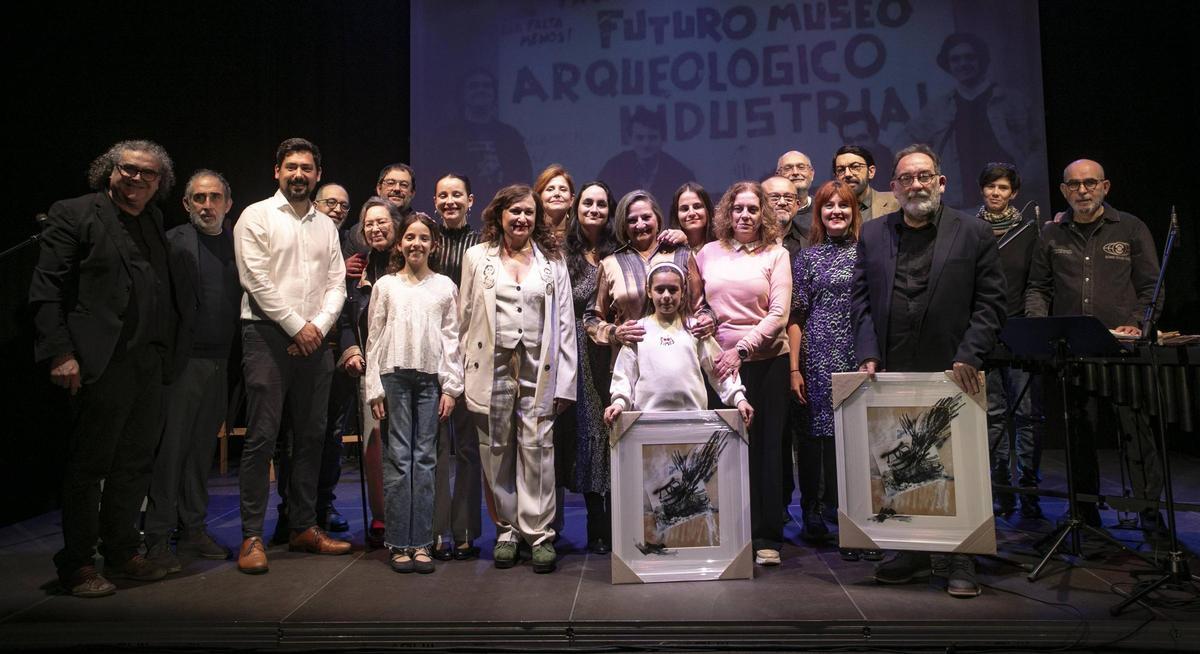 Autoridades y premiados en la pasada edición de los Premios Gonzalo Montiel.