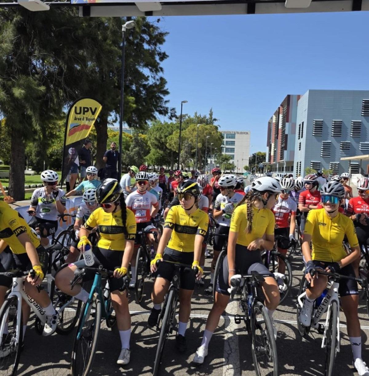 Salida del II Premio Ciclista UPV.