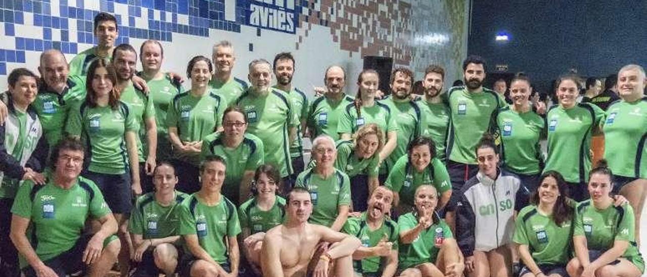 Equipo master participante en el &quot;Villa de Avilés&quot; .