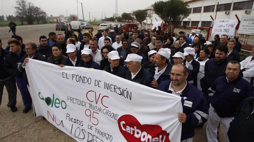 La plantilla de Deoleo se concentra en la fábrica de Carbonell contra 56 despidos