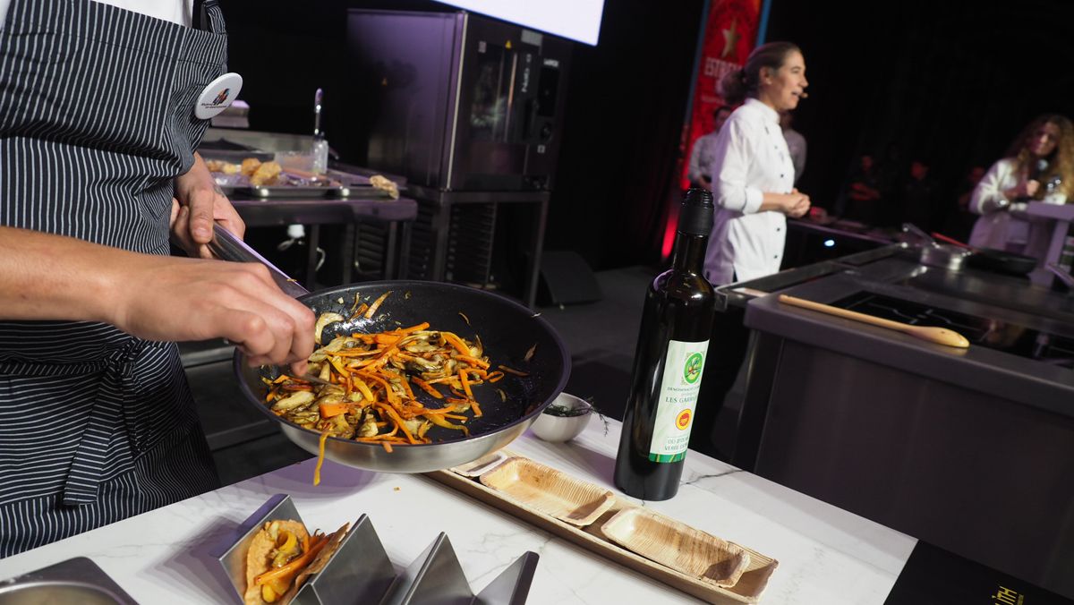 La chef Ada Parellada, durante una de las demostraciones de cocina de la pasada edición de Gastronomic Forum Barcelona