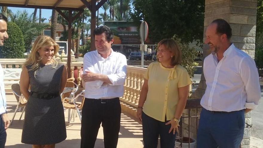 Un momento del encuentro en Orihuela de miembros de la cúpula del PP alicantino