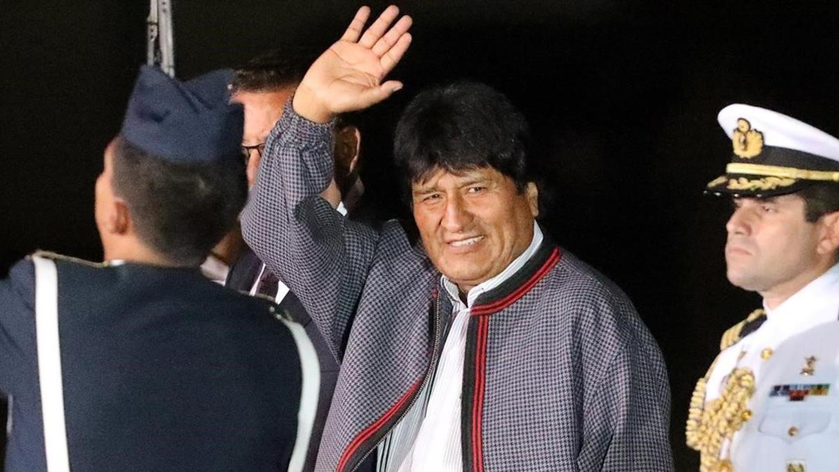 zentauroepp42899290 bolivia s president evo morales arrives at the airport for t180413102251