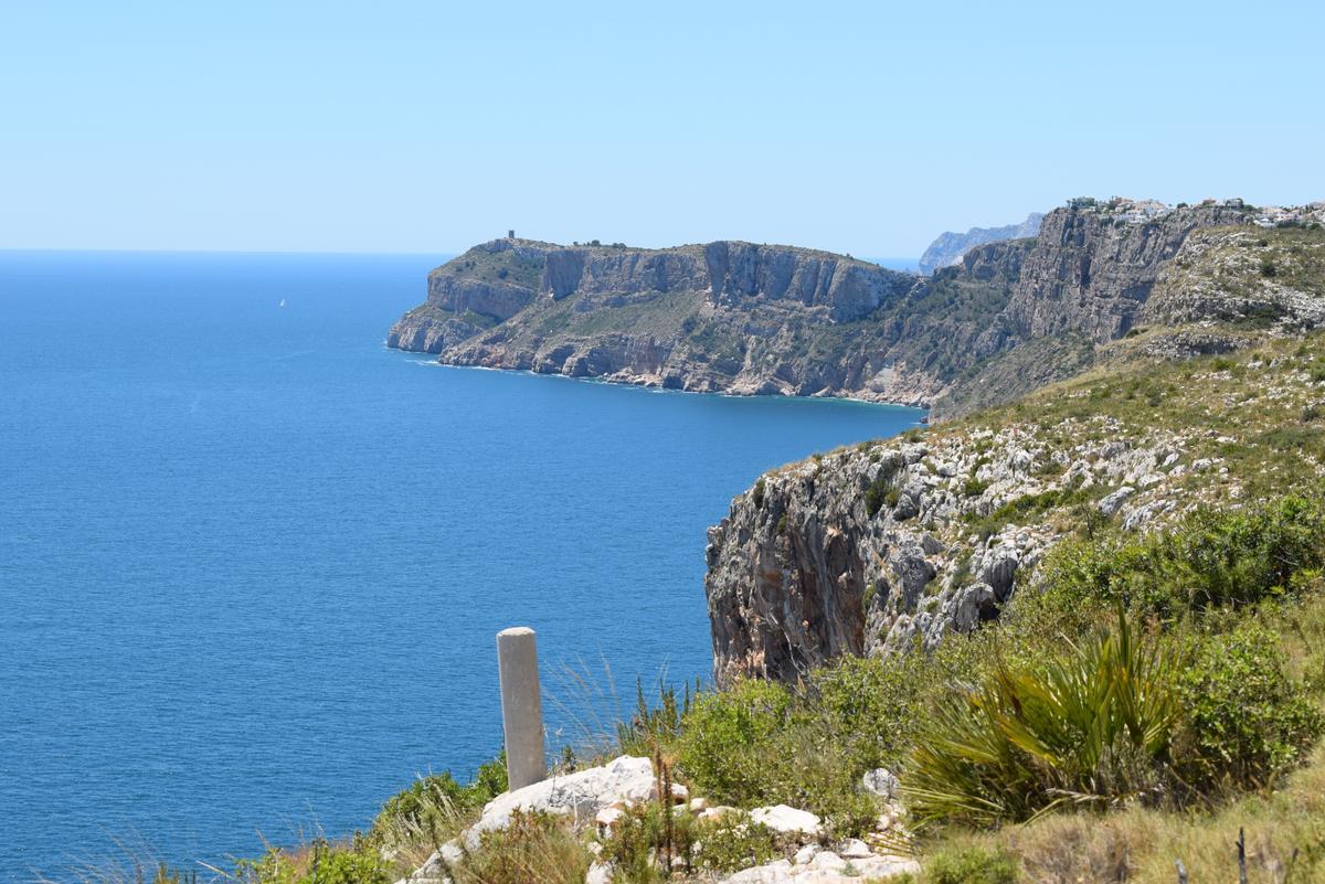 Una de las actuaciones es la mejora paisajística de la cala del Moraig