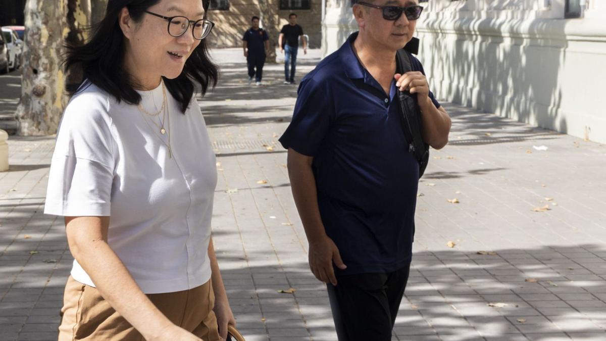 Layhoon Chan y Kim Koh, en foto exclusiva de Levante-EMV, ayer en València. | GERMÁN CABALLERO