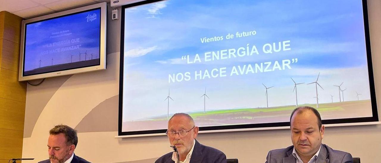 Presentación en Zaragoza del movimiento Vientos de Futuro, que aboga por el impulso de la energía eólica.