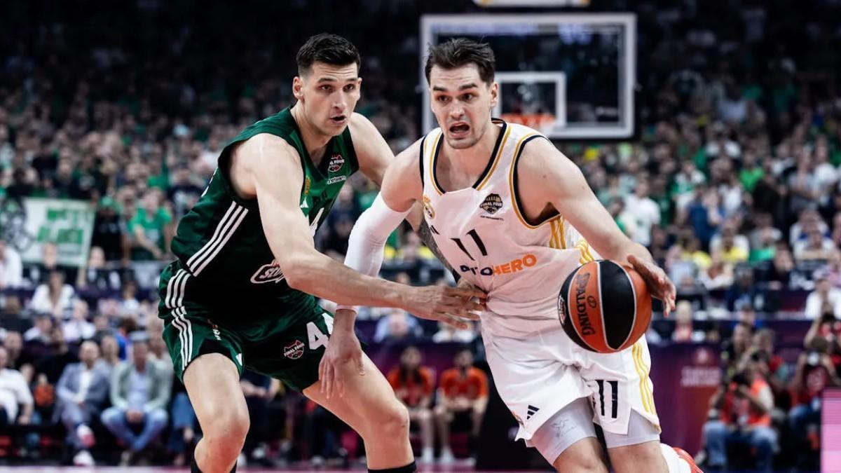 Mario Hezonja y Dinos Mitoglou, en la última final de Euroliga