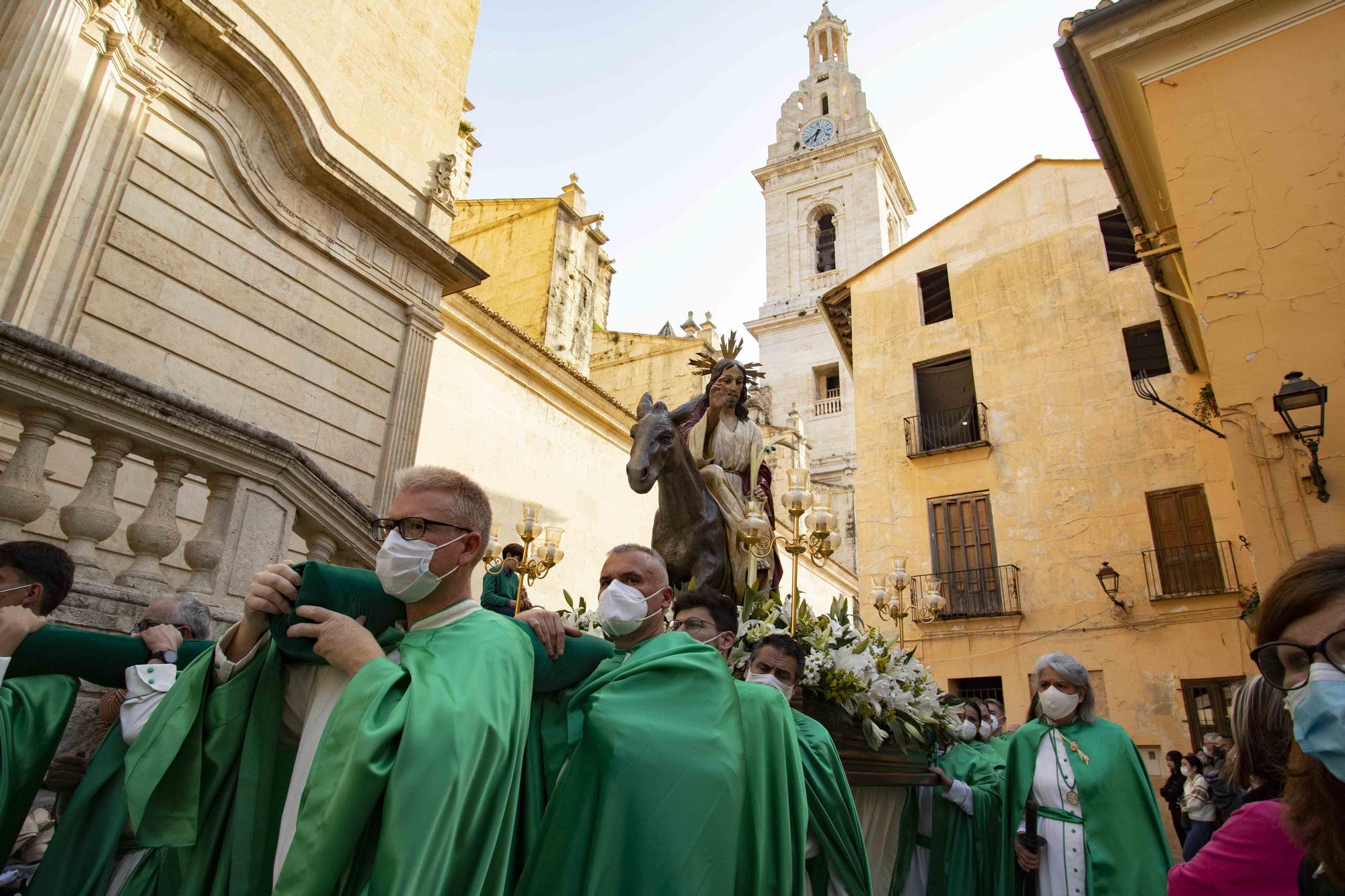 Xàtiva retoma las procesiones tras el parón de la pandemia