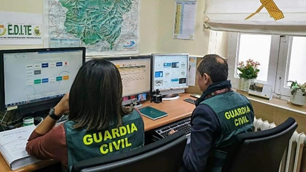 Miembros de la Guardia Civil.