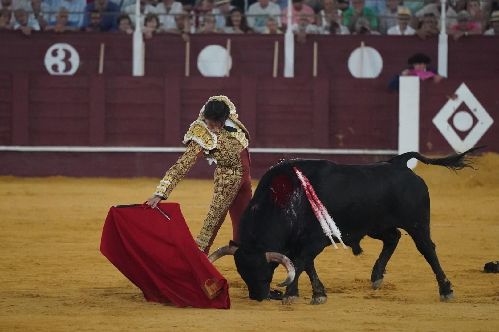 Toros en la Feria I Sexta corrida de abono y puerta grande de Roca Rey