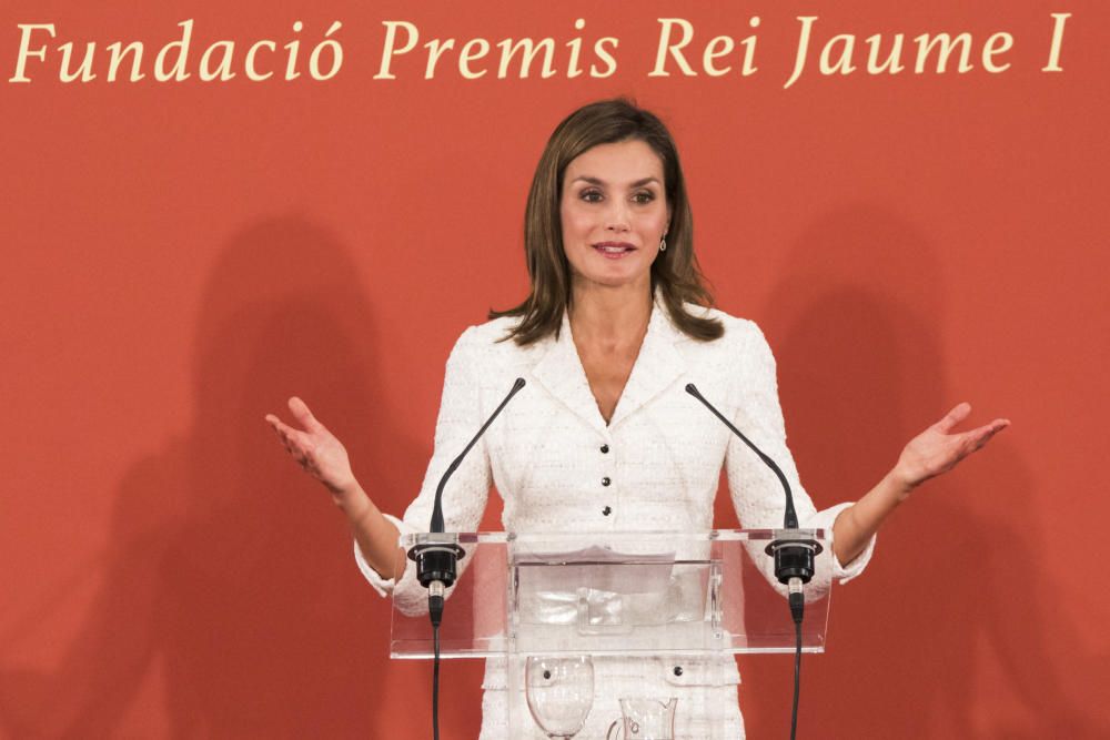 La reina Letizia preside la entrega de los Premios Jaume I