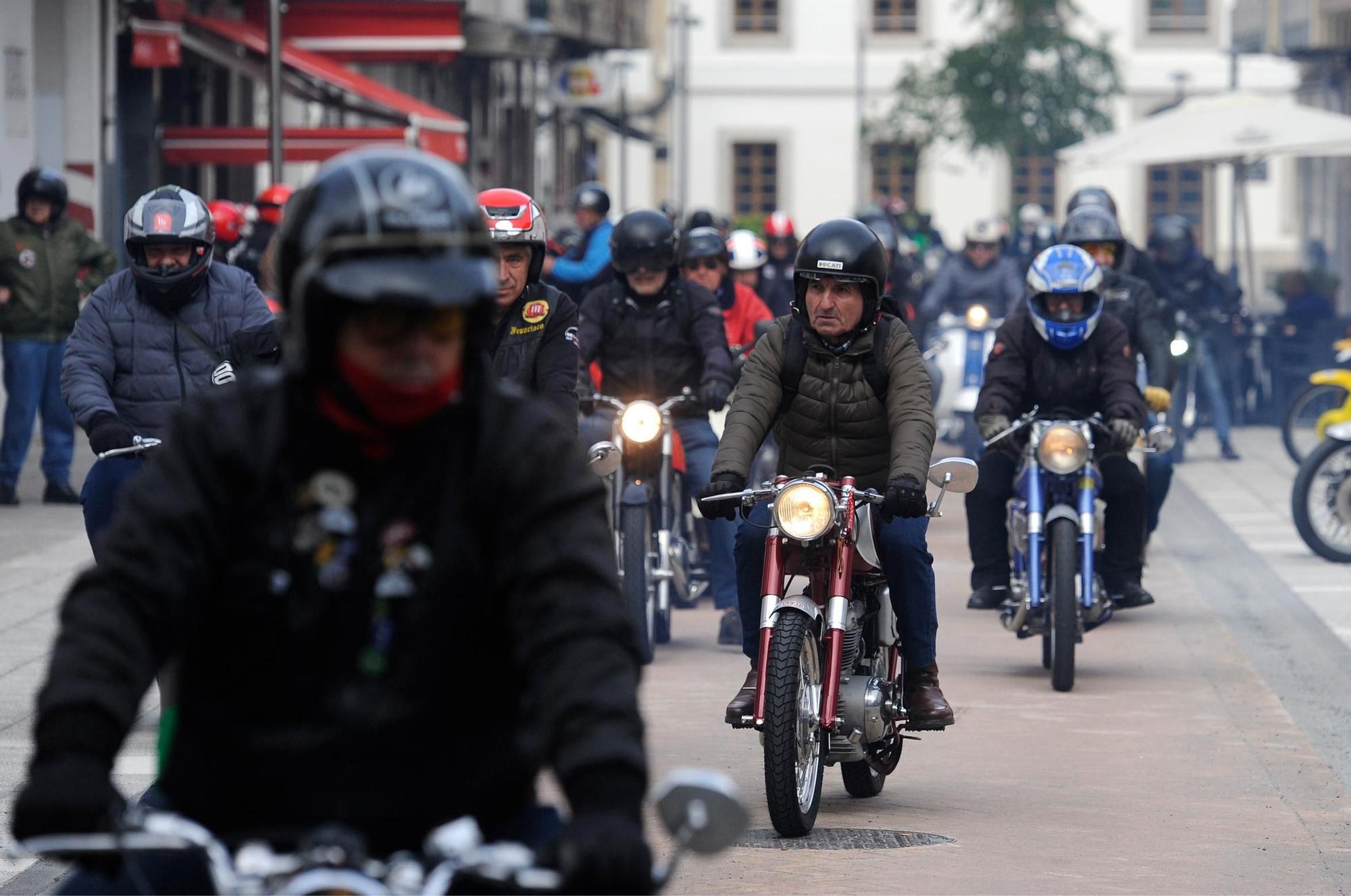 Cerca de cien veteranas toman las calles de Silleda