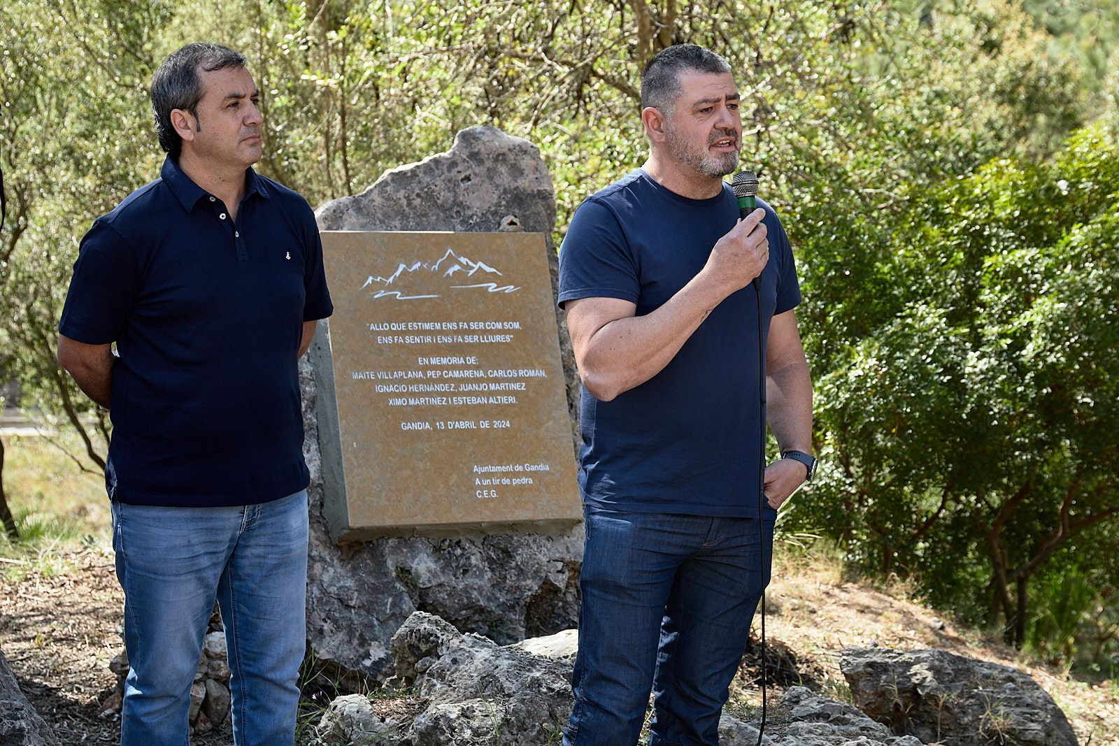 Las imágenes del homenaje a los montañeros de Gandia fallecidos en Gredos hace 24 años